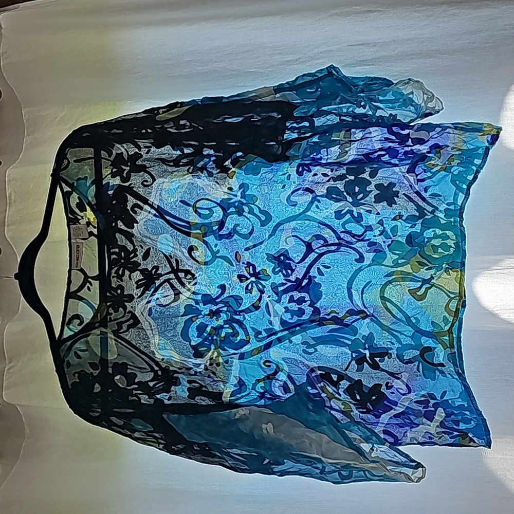 Chico's silk blend vivid patterned blouse